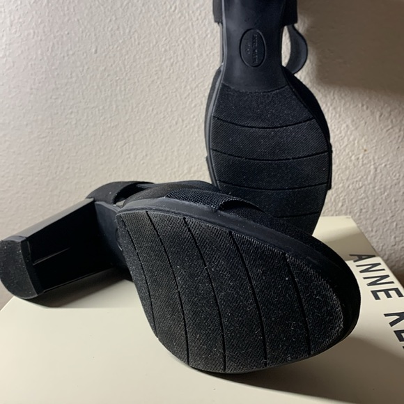 Anne Klein shoes, black, size 81/2, very good condition. They are not leather. - Picture 5 of 9